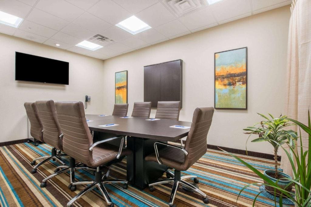 Hawthorn Suites by Wyndham Bridgeport - View 5