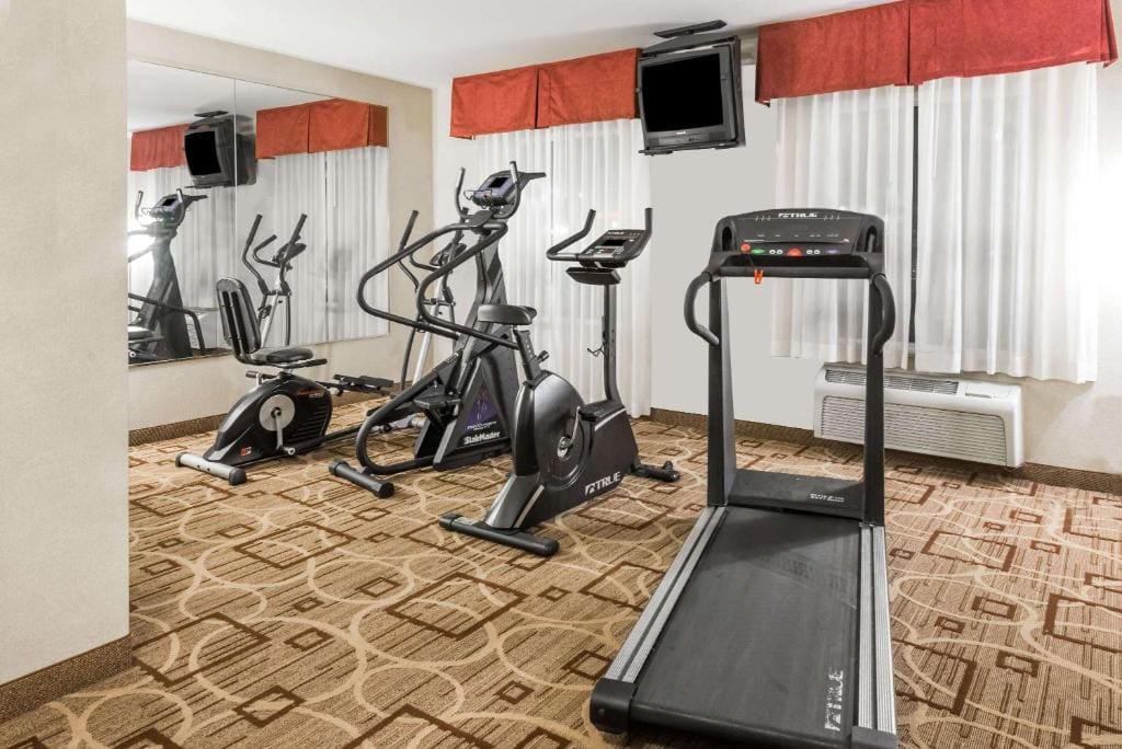 Hawthorn Extended Stay by Wyndham Seville - View 5
