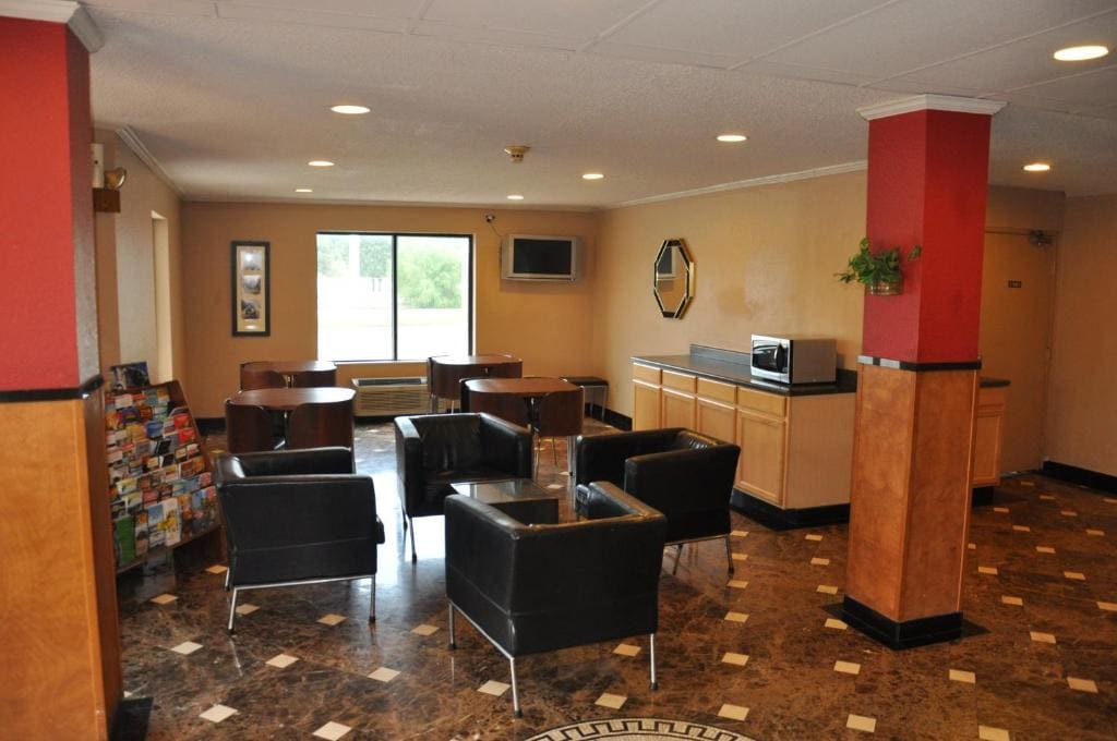 Heritage Inn - View 4