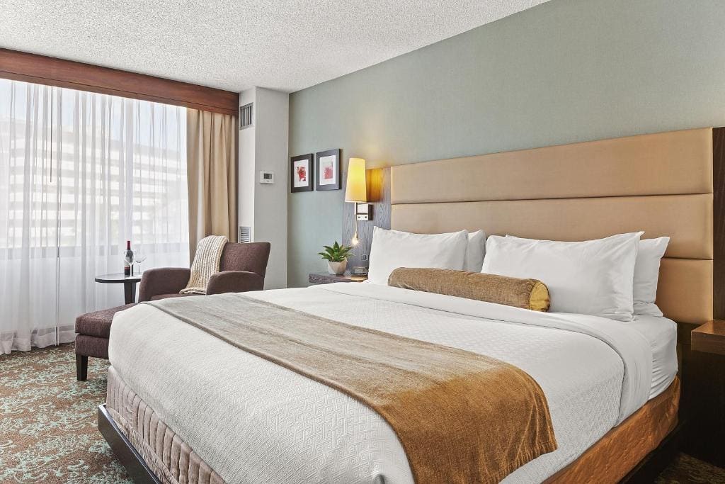 The Armon Stamford Hotel & Conference Center - View 2