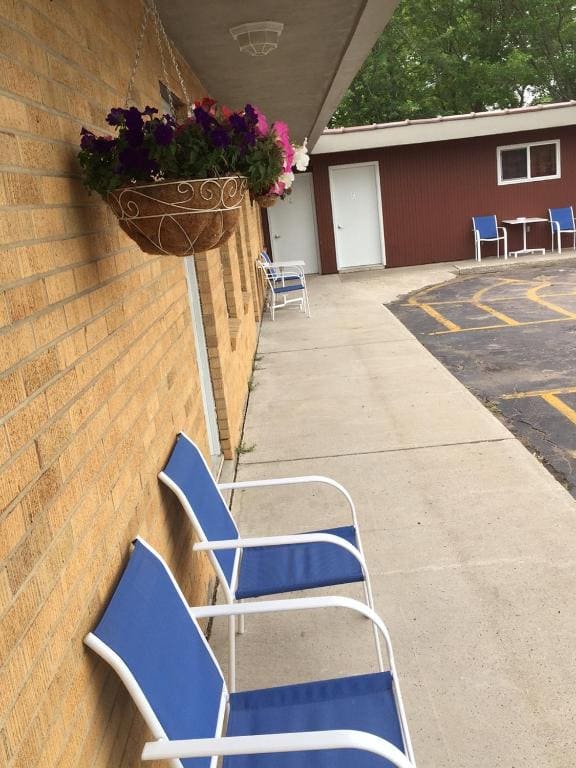 Highland Court Motel - View 3