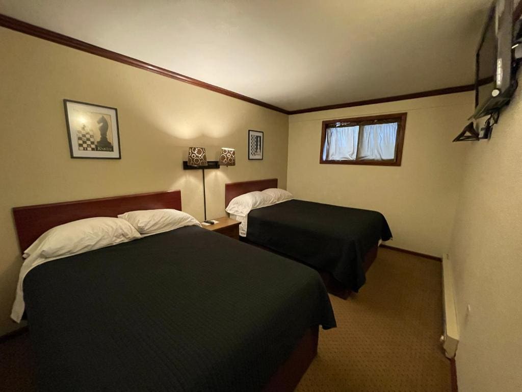 Highland Court Motel - View 6