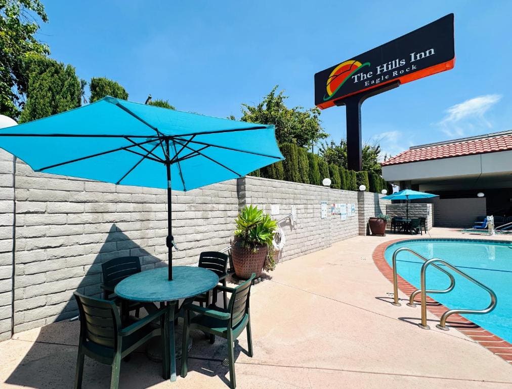 The Hills Inn Eagle Rock - Near Old Town Pasadena - View 5