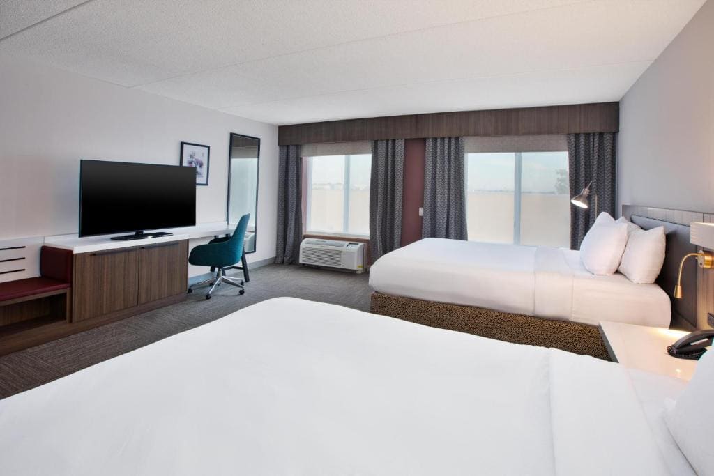 Hilton Garden Inn Chesapeake Greenbrier - View 7