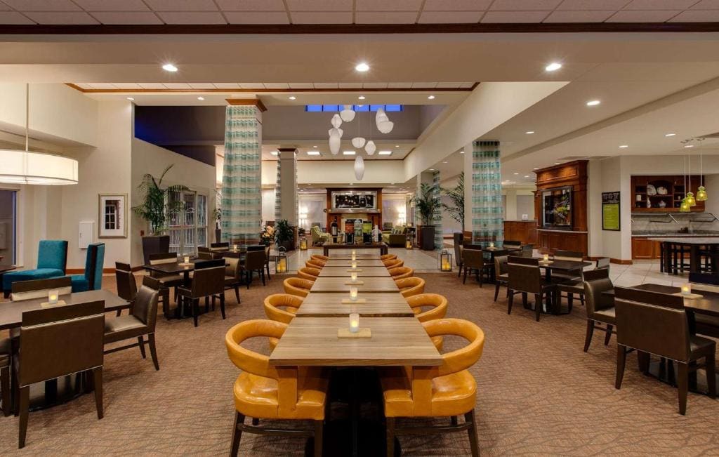 Hilton Garden Inn Lake Forest Mettawa - View 3