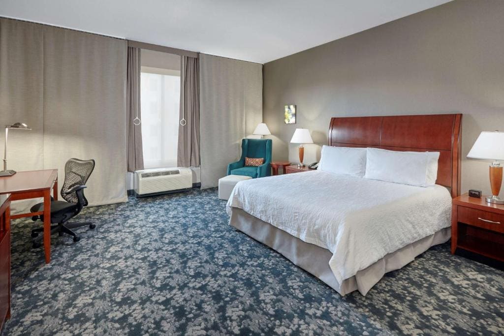 Hilton Garden Inn Lake Forest Mettawa - View 2