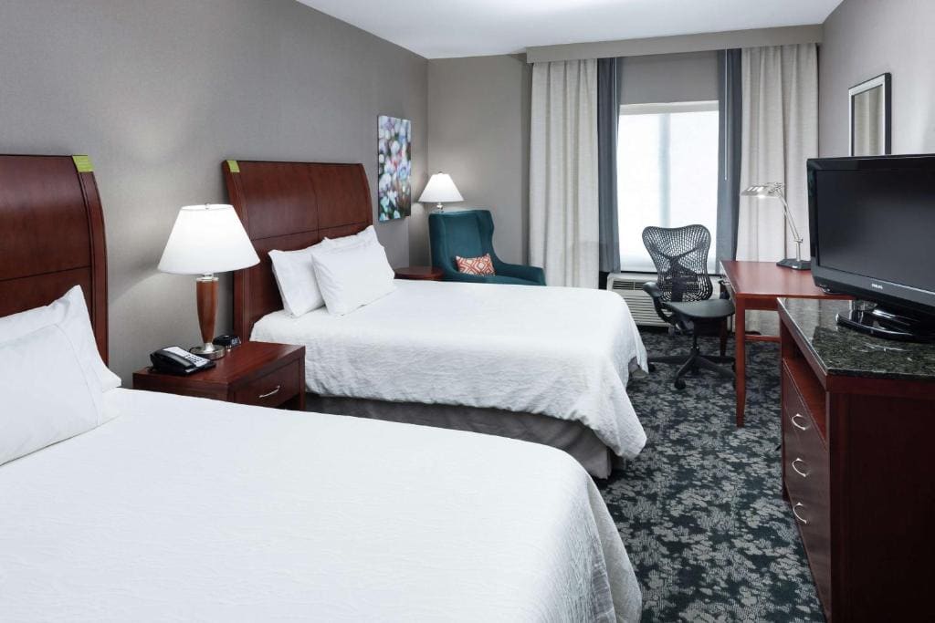 Hilton Garden Inn Lake Forest Mettawa - View 7