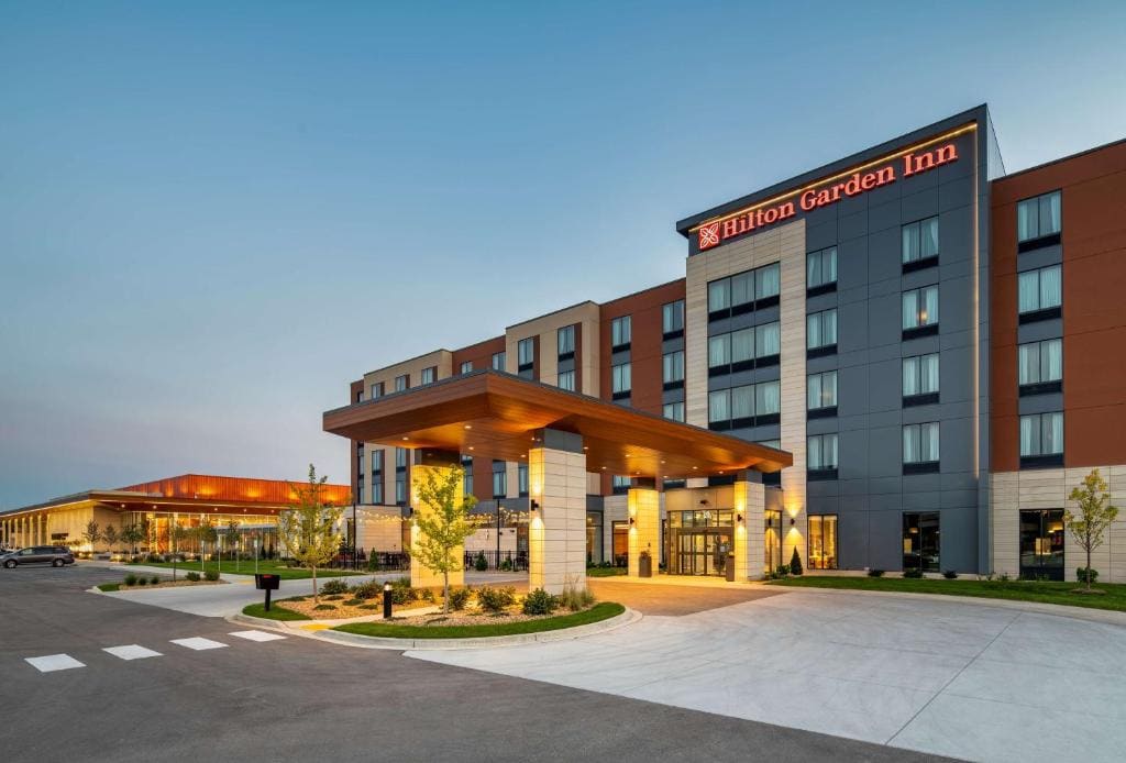 Hilton Garden Inn Milwaukee Brookfield Conference Center - Main view