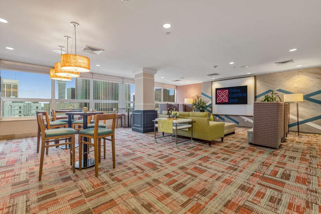 Hilton Garden Inn New Orleans French Quarter/CBD - View 4