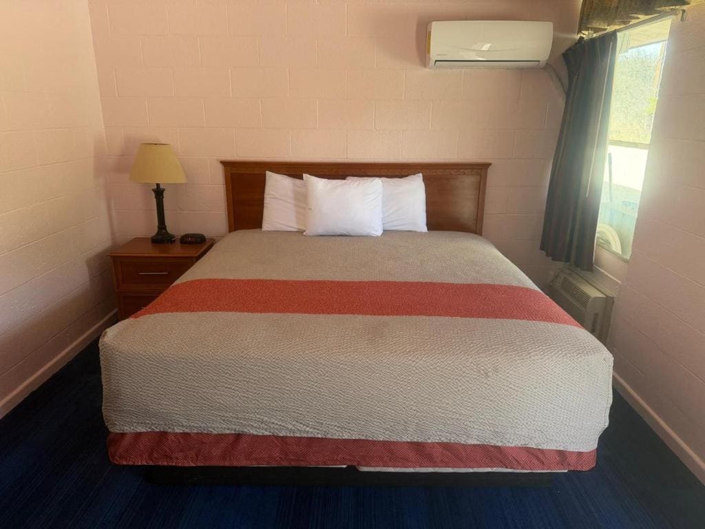 Holiday Host Motel & RV Park - View 3