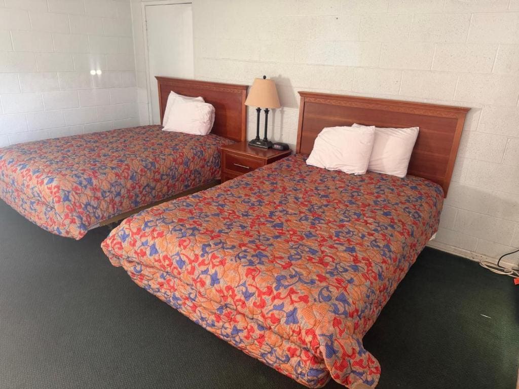 Holiday Host Motel & RV Park - View 7