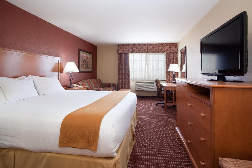 Holiday Inn Express Hotel & Suites Raton by IHG - View 2