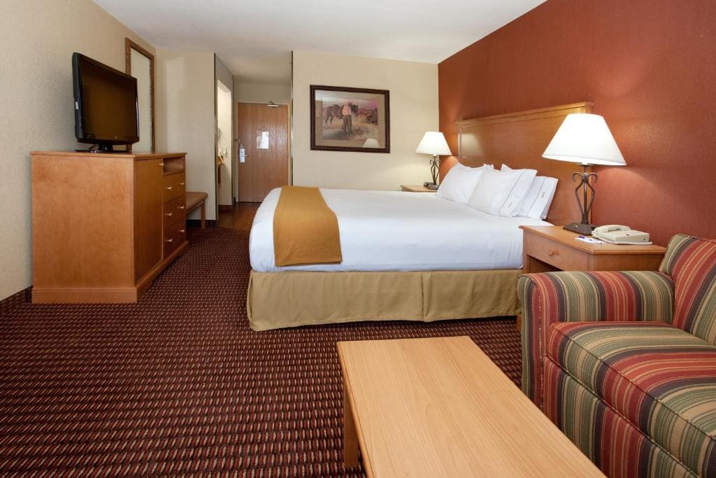 Holiday Inn Express Hotel & Suites Raton by IHG - View 7