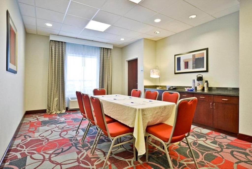 Holiday Inn Express & Suites Utica by IHG - View 5