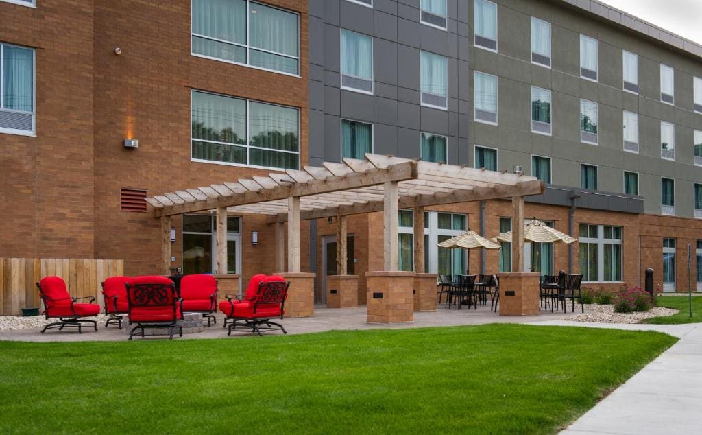 Holiday Inn Express and Suites Madison Central by IHG - View 6