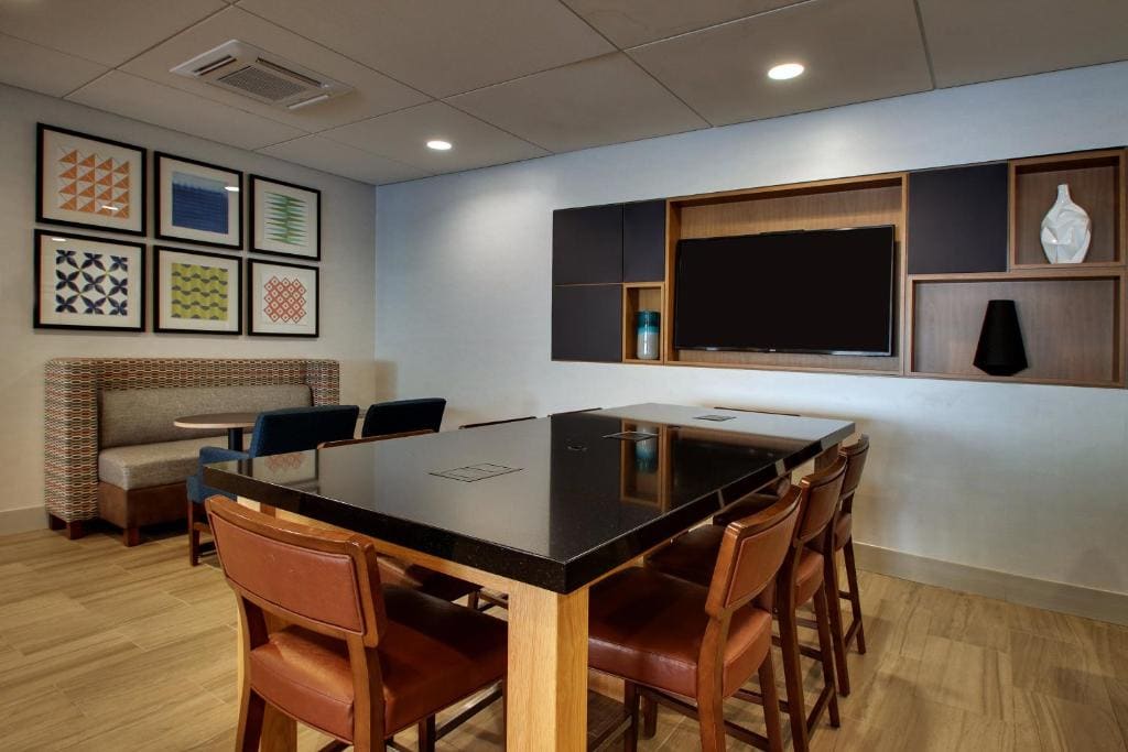 Holiday Inn Express Baltimore BWI Airport West by IHG - View 7