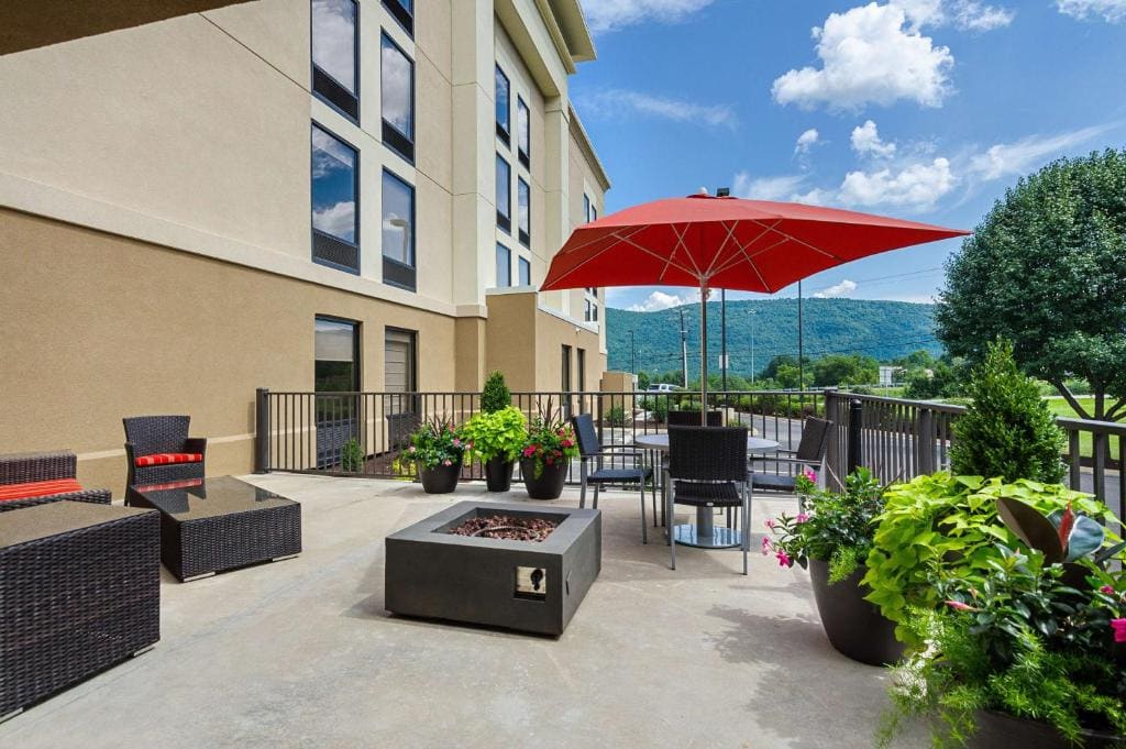 Hampton Inn Covington VA - View 4
