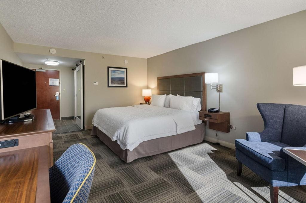 Hampton Inn Covington VA - View 6