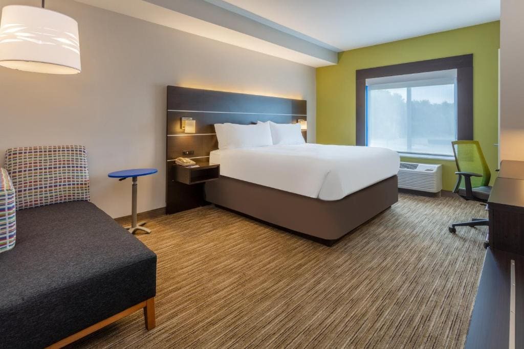 Holiday Inn Express Arrowood by IHG - View 7