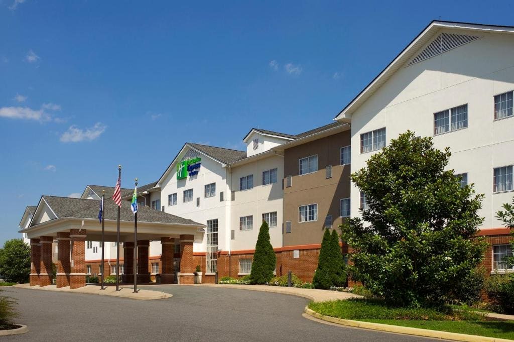 Holiday Inn Express Charlottesville by IHG - View 6