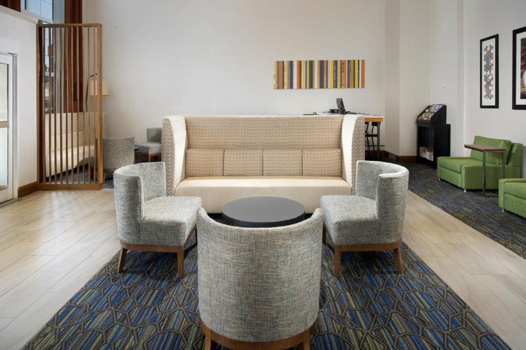 Holiday Inn Express Charlottesville by IHG - View 3