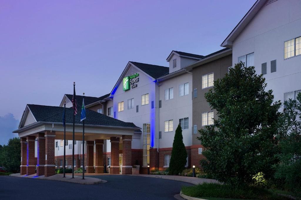 Holiday Inn Express Charlottesville by IHG - Main view
