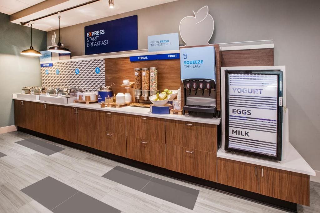 Holiday Inn Express Charlottesville by IHG - View 5