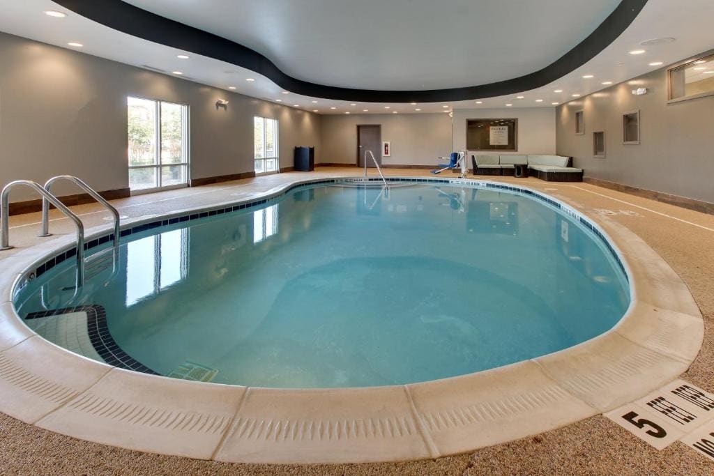 Holiday Inn Express Cheektowaga North East by IHG - View 3