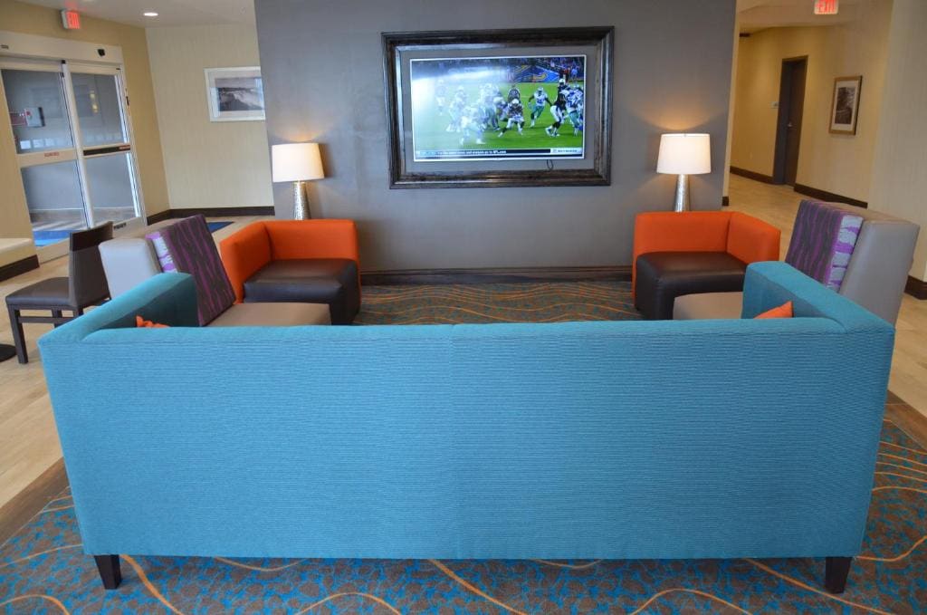 Holiday Inn Express Cheektowaga North East by IHG - View 6