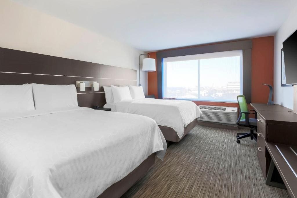 Holiday Inn Express & Suites Chicago O'Hare Airport by IHG - View 2