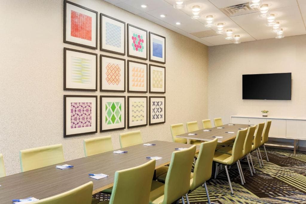 Holiday Inn Express & Suites Chicago O'Hare Airport by IHG - View 5
