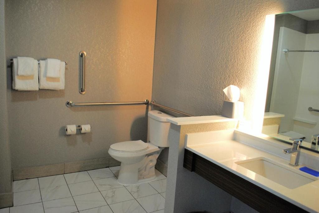 Holiday Inn Express & Suites - Columbia City by IHG - View 3