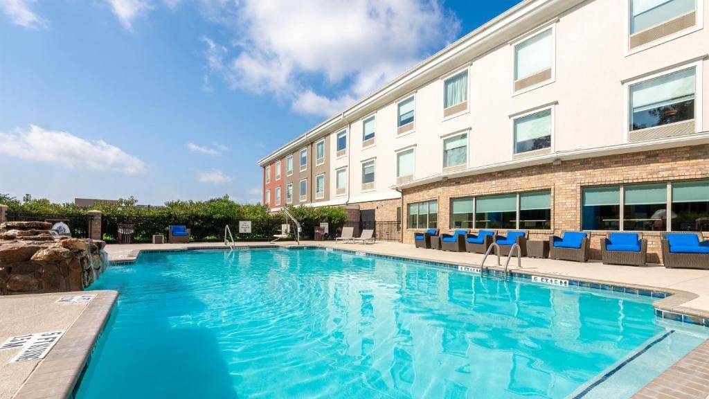 Holiday Inn Express Hotel and Suites Conroe by IHG - View 4