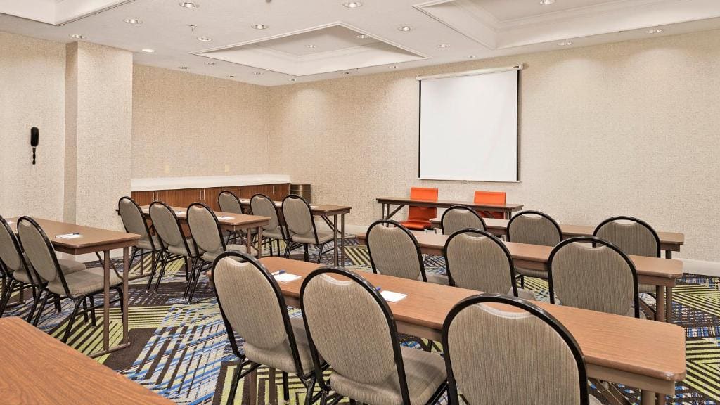 Holiday Inn Express Hotel and Suites Conroe by IHG - View 5