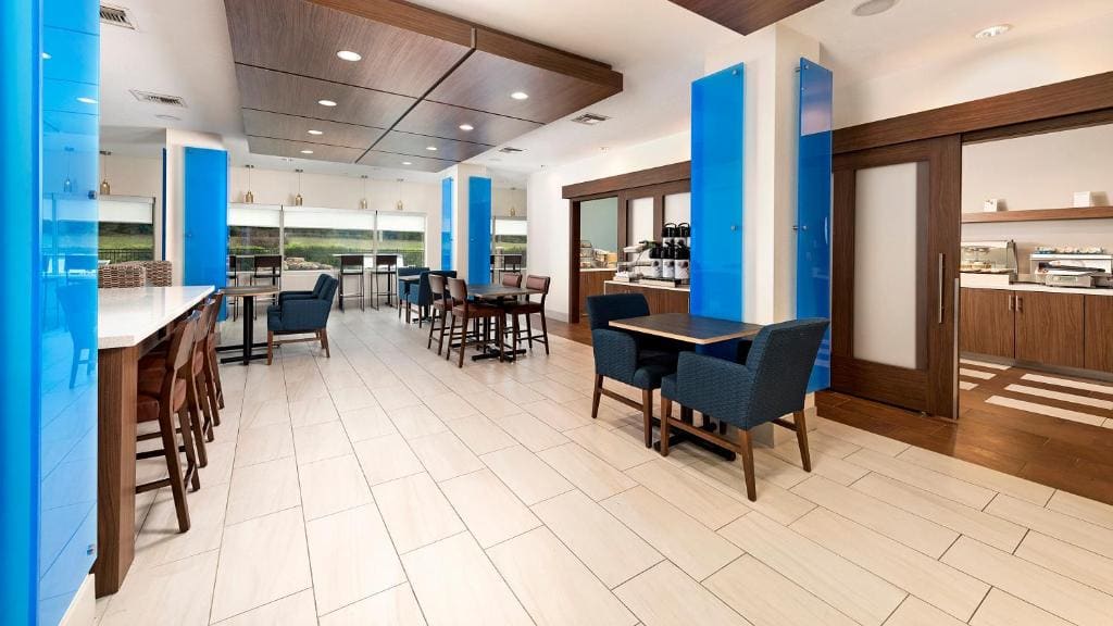 Holiday Inn Express Hotel and Suites Conroe by IHG - View 3