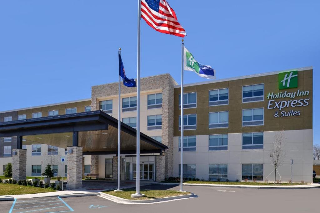 Holiday Inn Express Farmington Hills - Detroit by IHG - Main view