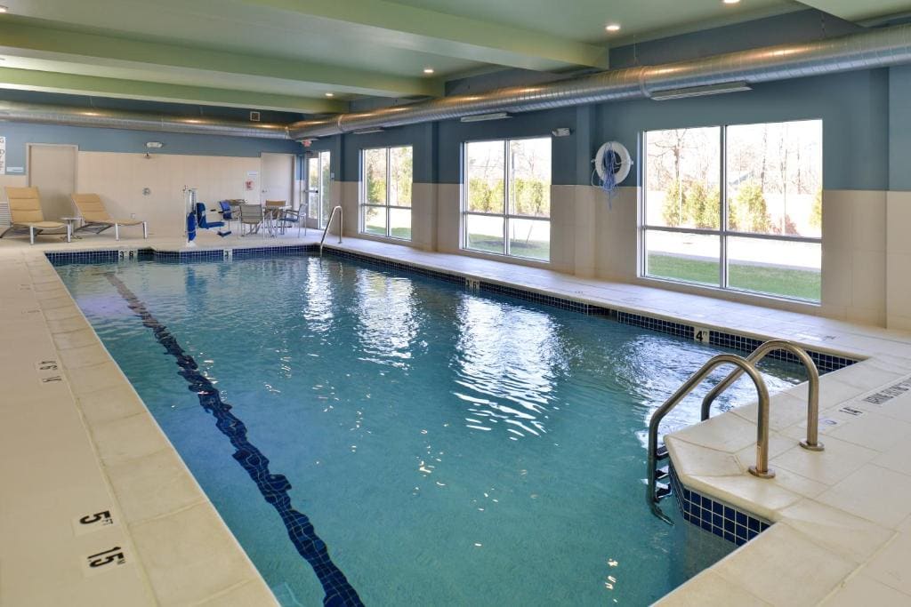 Holiday Inn Express Farmington Hills - Detroit by IHG - View 3