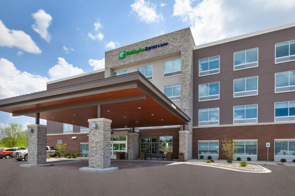 Holiday Inn Express & Suites - Grand Rapids Airport - South - Main view