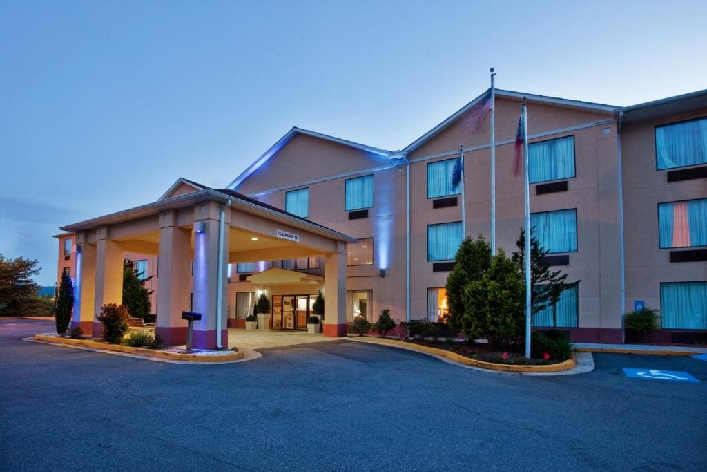 Holiday Inn Express Hotel & Suites Hiawassee by IHG - Main view