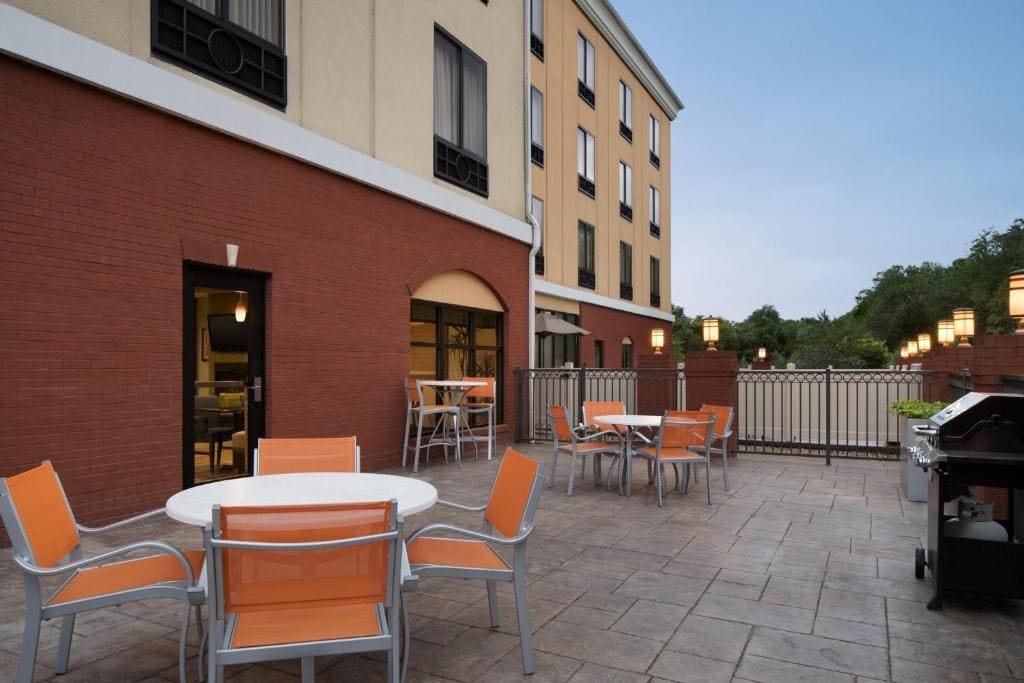 Holiday Inn Express & Suites Knoxville-Clinton by IHG - View 5