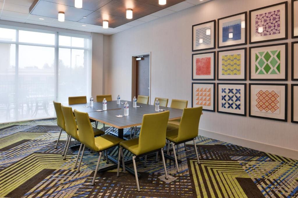 Holiday Inn Express & Suites - Marshalltown by IHG - View 5