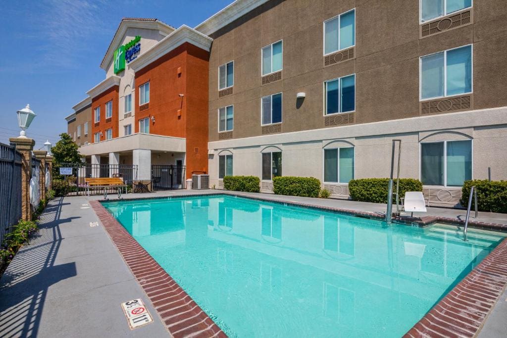 Holiday Inn Express Hotel & Suites Modesto-Salida by IHG - View 4