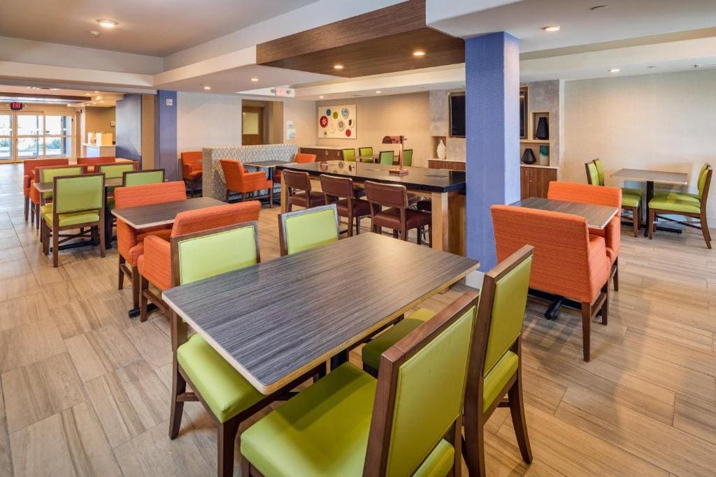 Holiday Inn Express Hotel & Suites Modesto-Salida by IHG - View 3