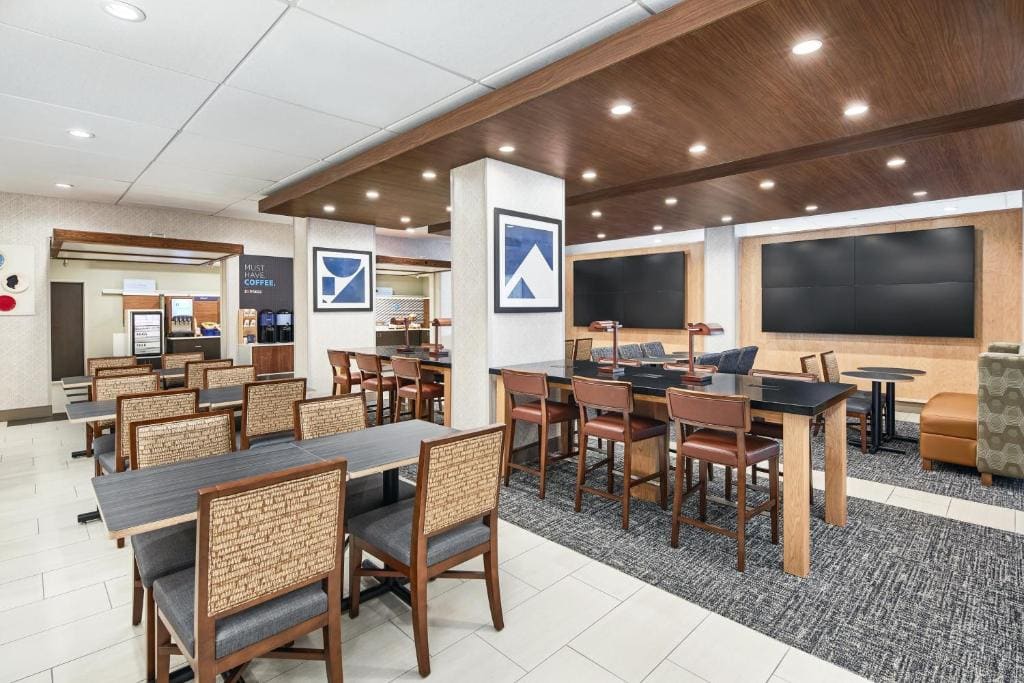 Holiday Inn Express Richmond - Midtown by IHG - View 3