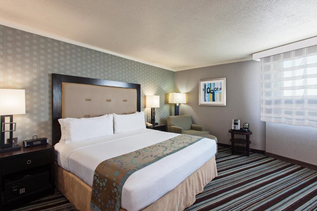 Holiday Inn Long Beach - Airport by IHG - View 2