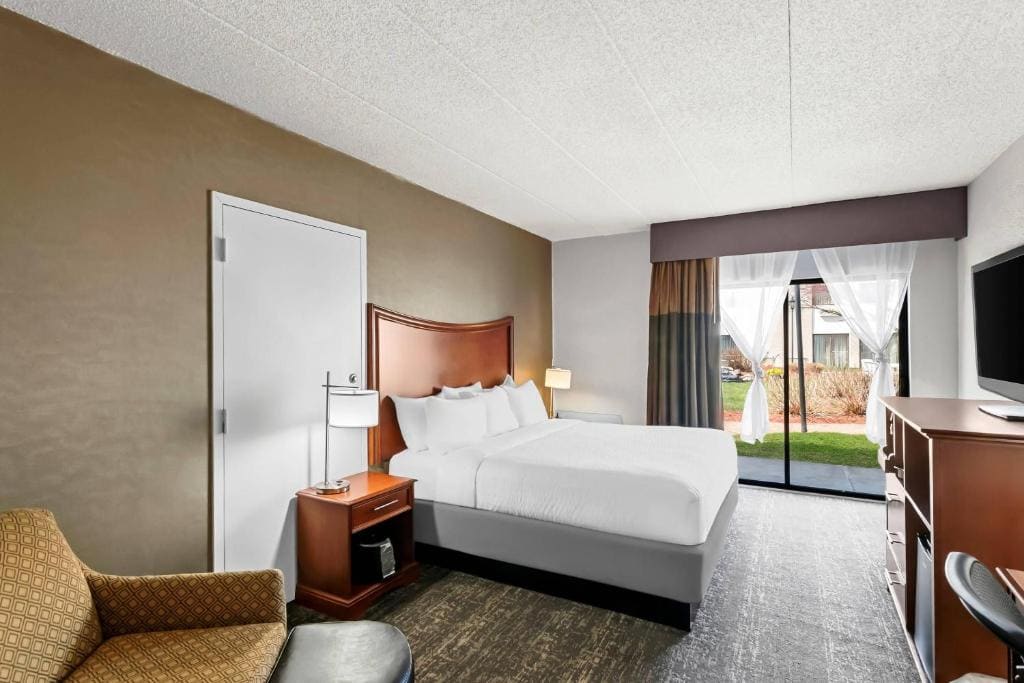 Clarion Inn North Haven - New Haven North - View 3