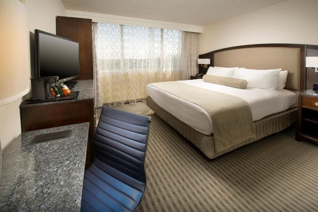Skybridge Seattle Airport Hotel - View 7