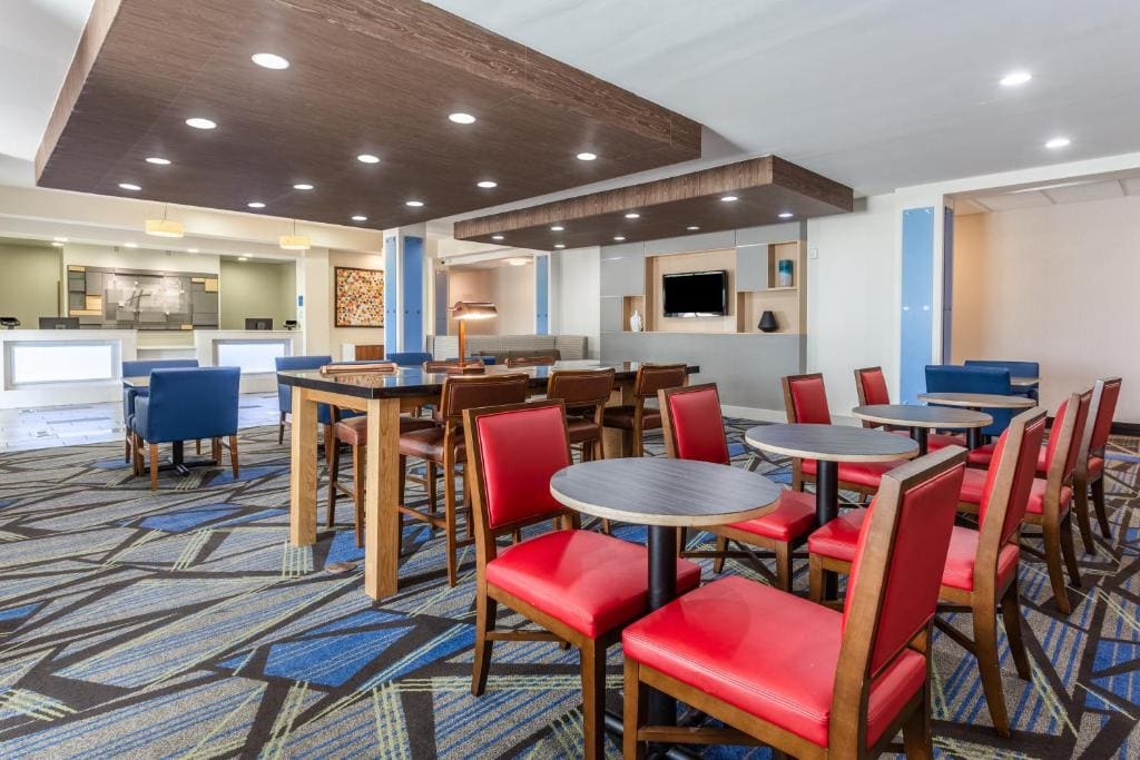 Holiday Inn Express - Albert Lea by IHG - View 3
