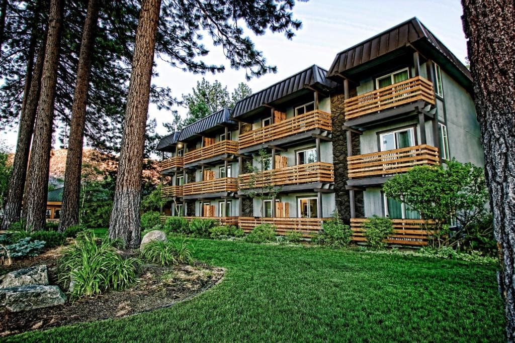 Hotel Azure - Main view