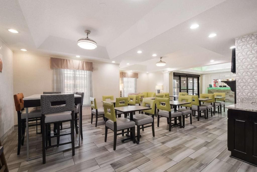 Quality Inn Alcoa Knoxville - View 3